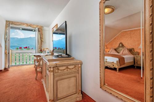 Nespecifikovaný výhled na hory nebo výhled na hory při pohledu z hotelu