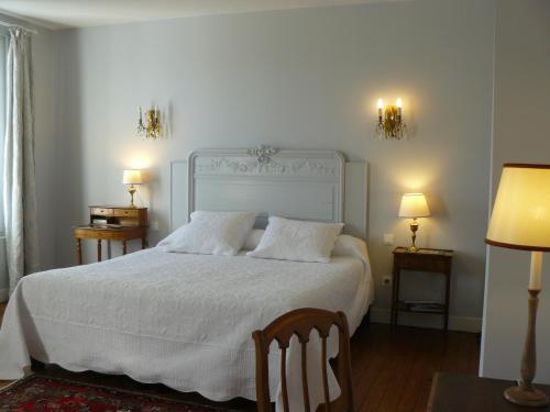 Voodi või voodid majutusasutuse La Maison de Saumur toas