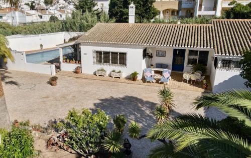 Charming Villa with Heated Pool near Sandy Beach, Hiking, Golf and Wineries