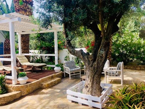 Κήπος έξω από το La Bastide