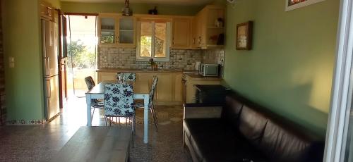 A kitchen or kitchenette at Evelina's View