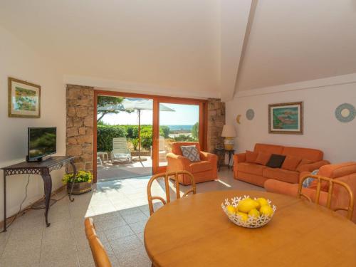 Μια τηλεόραση ή/και κέντρο ψυχαγωγίας στο Holiday Home Massimo by Interhome