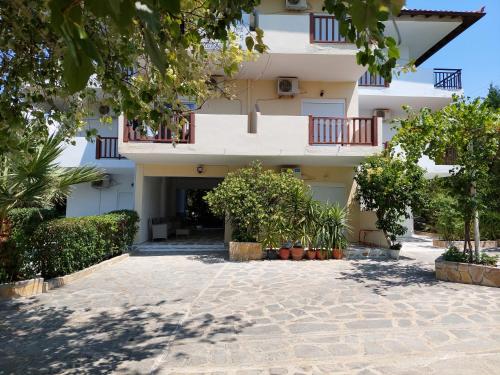 Gallery image of Lelegianni Studios and Apartments in Psakoudia