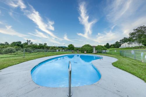 Piscine de l'établissement Hillcrest Getaway ou située à proximité