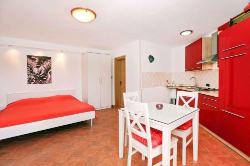 Gallery image of Studio Apartment in Vrsar I in Vrsar