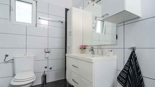 Um banheiro em Apartment in Sv. Filip i Jakov 8187