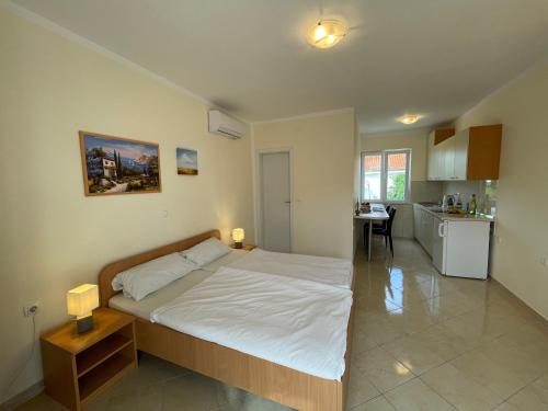 NOVALJA APARTMENTS by NENA