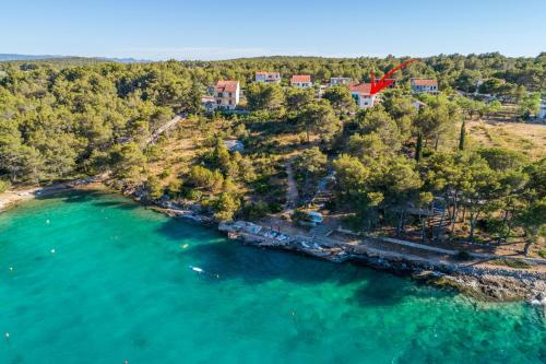 an aerial view of a house on a island in the water at Apartment Vesna in Milna