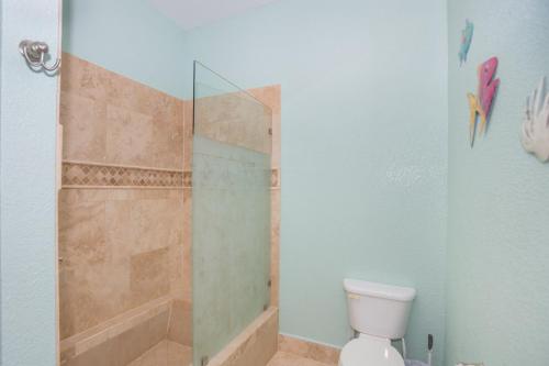 Keyhole Bay condo 10 condoにあるバスルーム