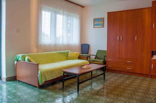 Posezení v ubytování Apartment in Pucisca - Insel Brac 5972