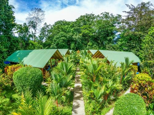 Taman di luar Relax Natural Village Adults Only