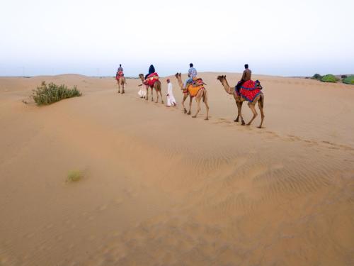 Clients de l'établissement Jaisalmer Winds Desert Camp