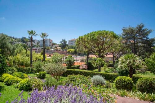 Fully equipped appartment 105 m2 clear view on the sea and californie hills