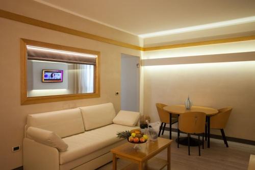 Zona de estar de Park Hotel Ai Pini & Restaurant Ai Pini