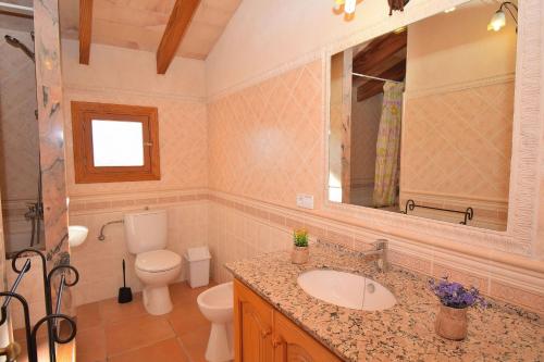 Ένα μπάνιο στο 014 Finca Cantabou ETV2728 by Mallorca Charme