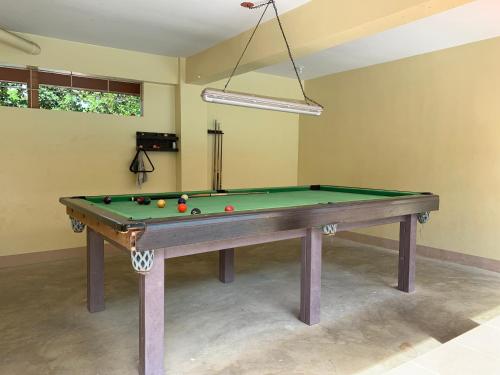 Billiards table sa Felicitas Tagaytay