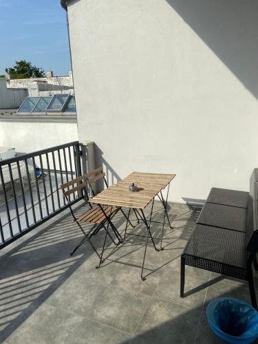 Μπαλκόνι ή βεράντα στο Schöndorf Hostel - virtual reception