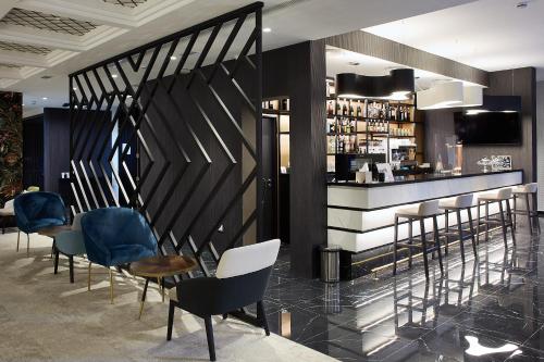 Lounge nebo bar v ubytování Abba San Sebastián Hotel