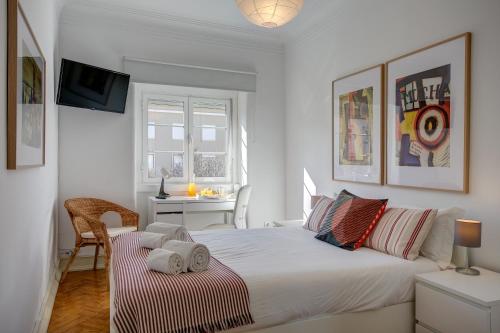 Hip and Spacious TM Flat in Areeiro