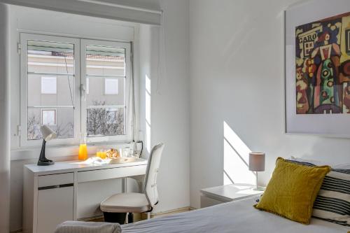 Hip and Spacious TM Flat in Areeiro
