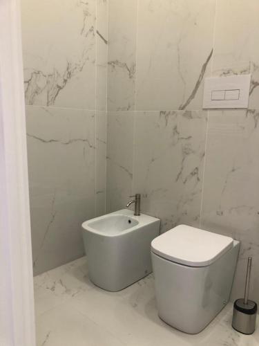 Ένα μπάνιο στο Albergo Milazzo Inn AiMori