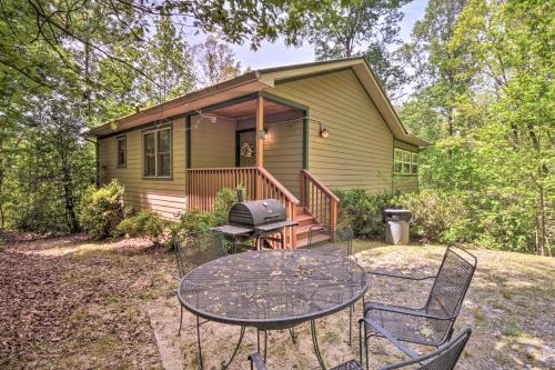 The Apple Dumpling Cabin Pool Table, Grill – Photos 3
