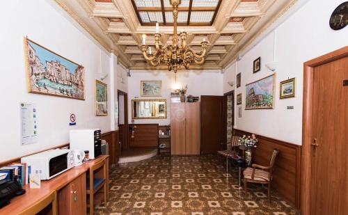 Gallery image of Hotel Artromano in Rome