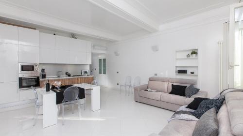 Piazza Venezia White Apartments