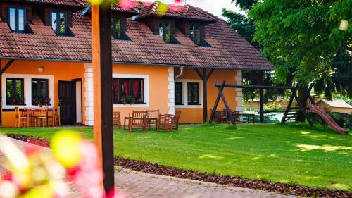 Wellness penzion-restaurace U Pštrosa – Photos 4