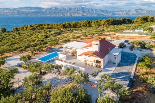 Holiday Home Nono Ante with heated pool