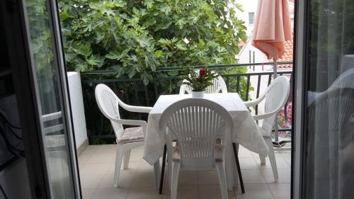 Apartment 612-3