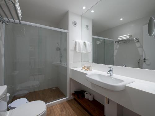 A bathroom at Japaratinga Lounge Resort - All Inclusive