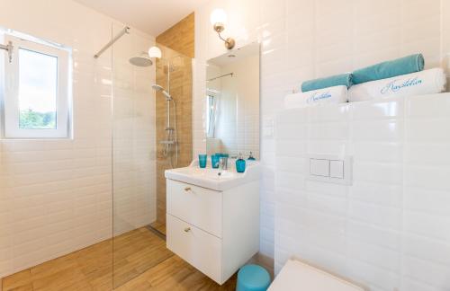 Ένα μπάνιο στο Villa Kasztelan Apartamenty