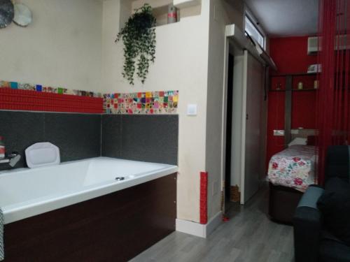 Kúpeľňa v ubytovaní Loft Hidromasaje Rojo Tantra Ermita San Antonio