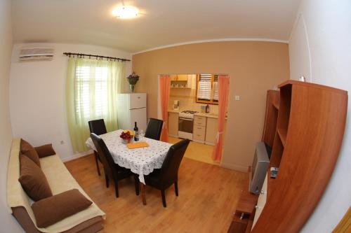 Apartments Vedrana