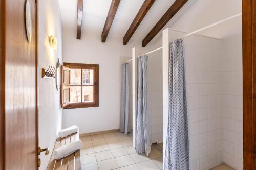 Ένα μπάνιο στο El Josemari Youth Hostel - Albergue Juvenil