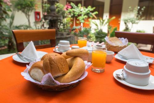 Mad på hotellet eller i nærheden