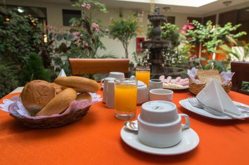 Mad på hotellet eller i nærheden