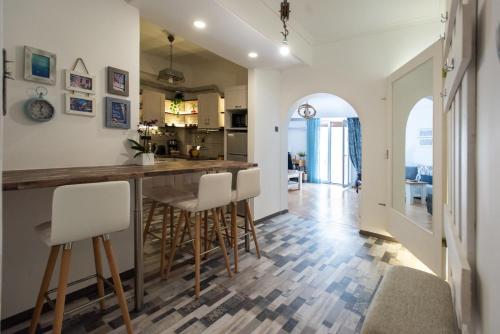 Blue Ark Loving Athens