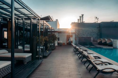 Bazén v ubytování Trademark Hotel, a Member of Design Hotels nebo v jeho okolí