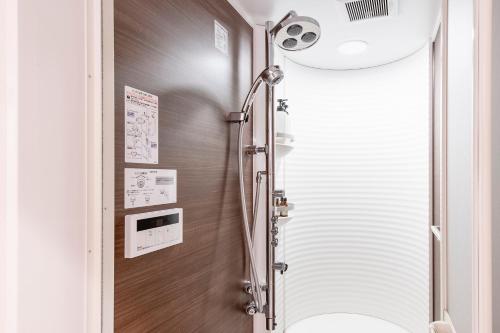 Um banheiro em NC Square Shinjuku -All Suite Residence-