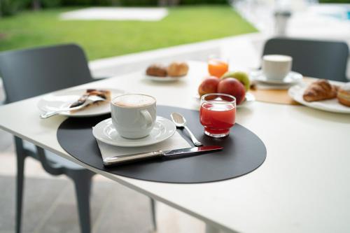 Mad på hotellet eller i nærheden