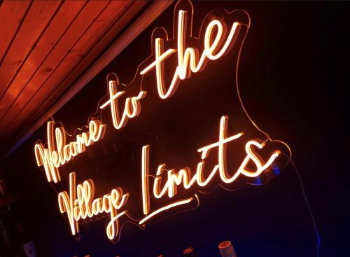 ウッドホール・スパにあるVillage Limits Bed and Breakfast Roomsのギャラリーの写真