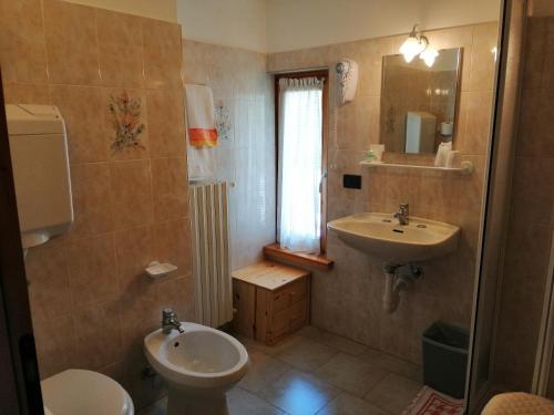 Kylpyhuone majoituspaikassa Hotel Zebrù