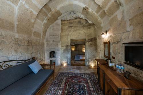 Χώρος καθιστικού στο Sarnich Cave Suites