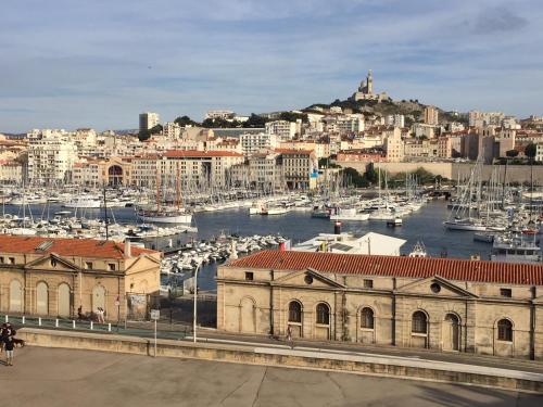 Typique T2 Terrasse situé Quartier Panier Vieux Port