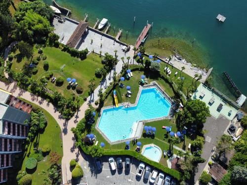 Bazén v ubytování Residenza Lago di Lugano nebo v jeho okolí