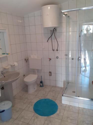 Koupelna v ubytování Apartman Simunic Omisalj