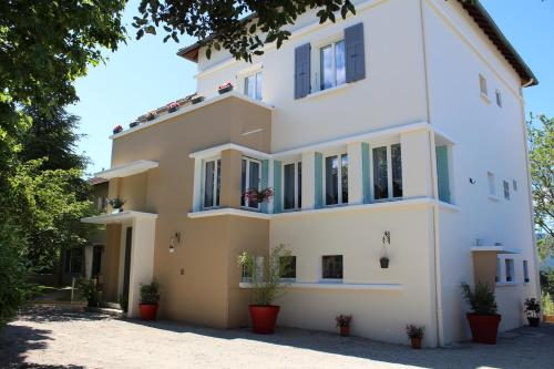 Το κτήριο όπου στεγάζεται  το bed & breakfast