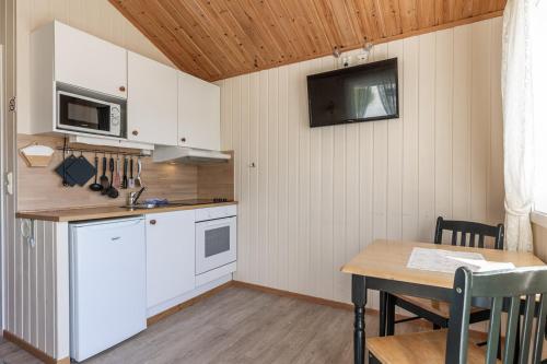 Kuchyňa alebo kuchynka v ubytovaní Yttervik
